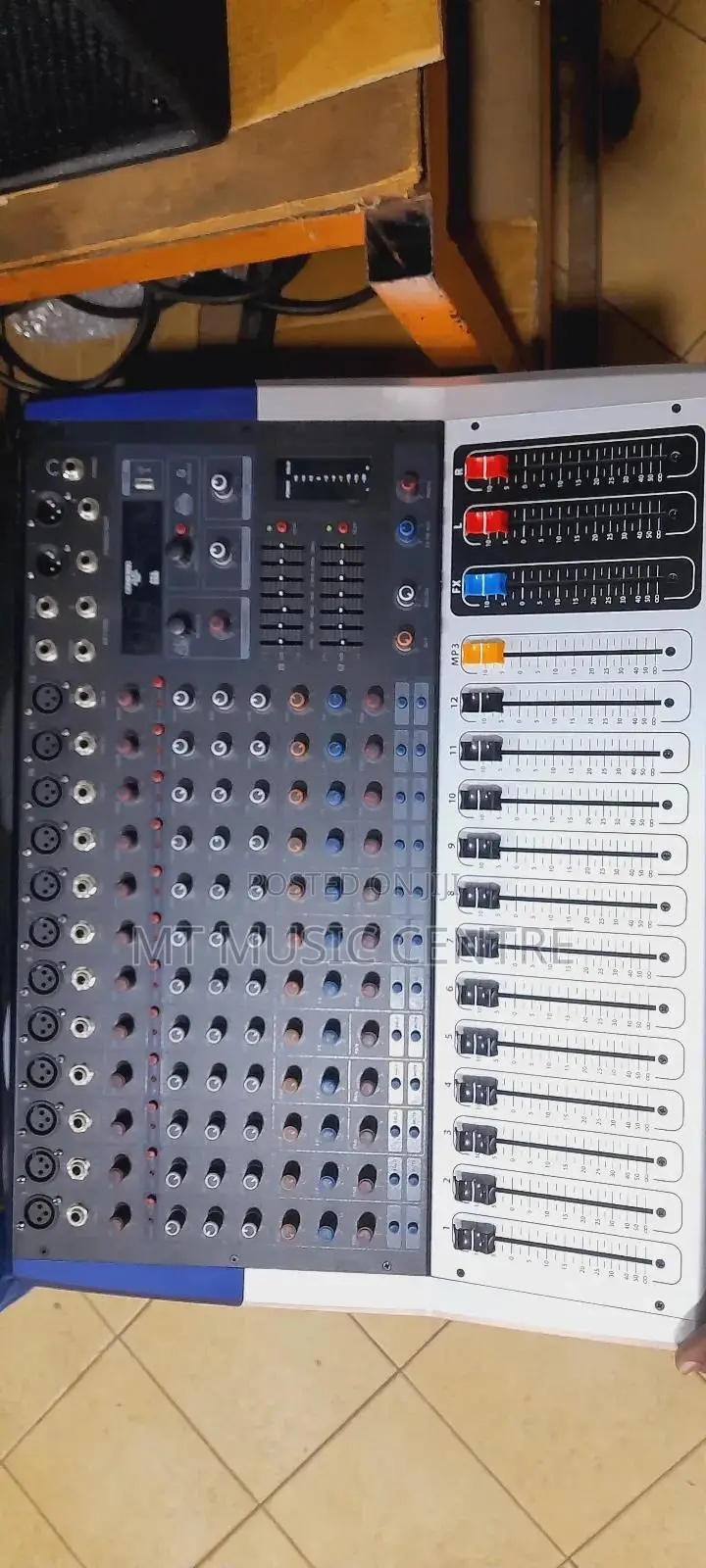 Yamaha Amplified Mixer Kv-120