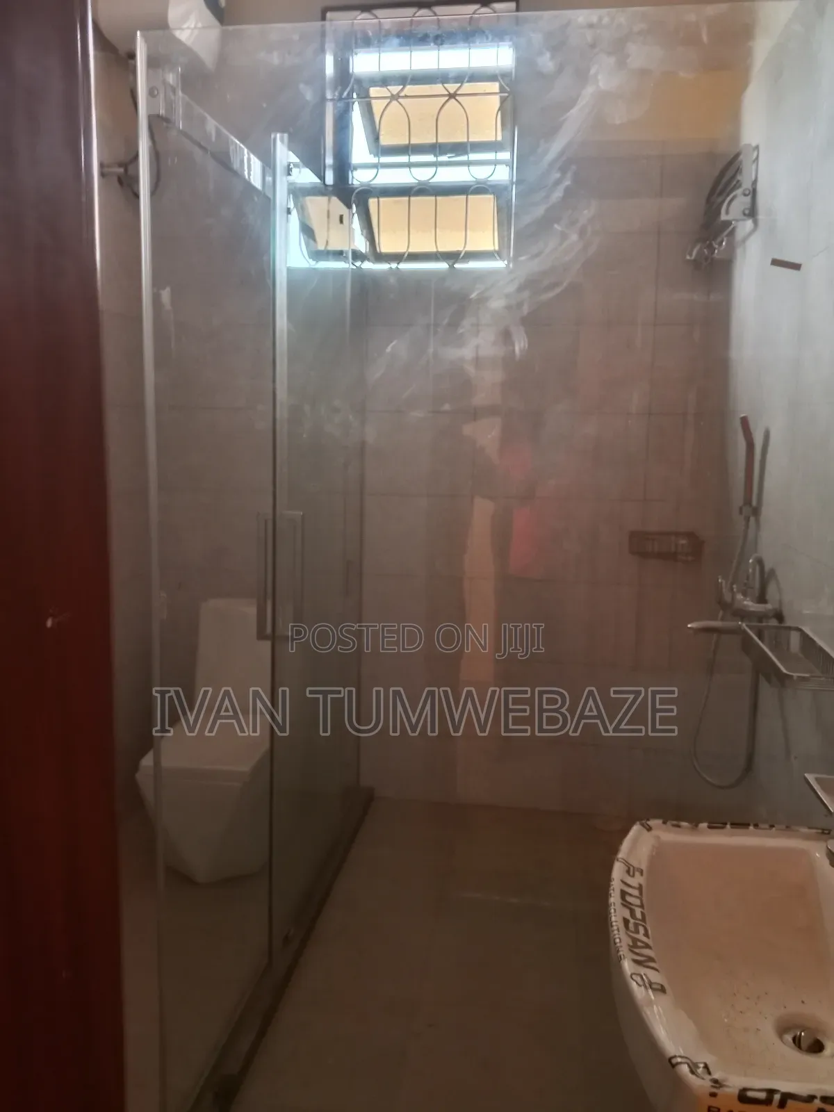3bdrm Apartment in Lubowa, Makindye for rent