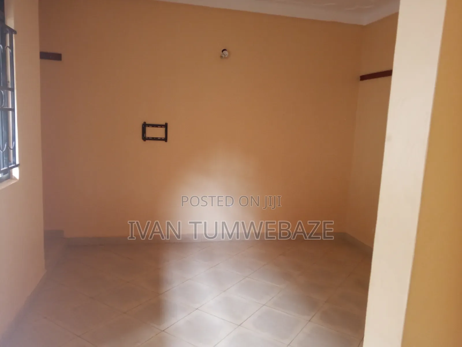 1bdrm Bungalow in Kitende Entebbe Road, Makindye for rent