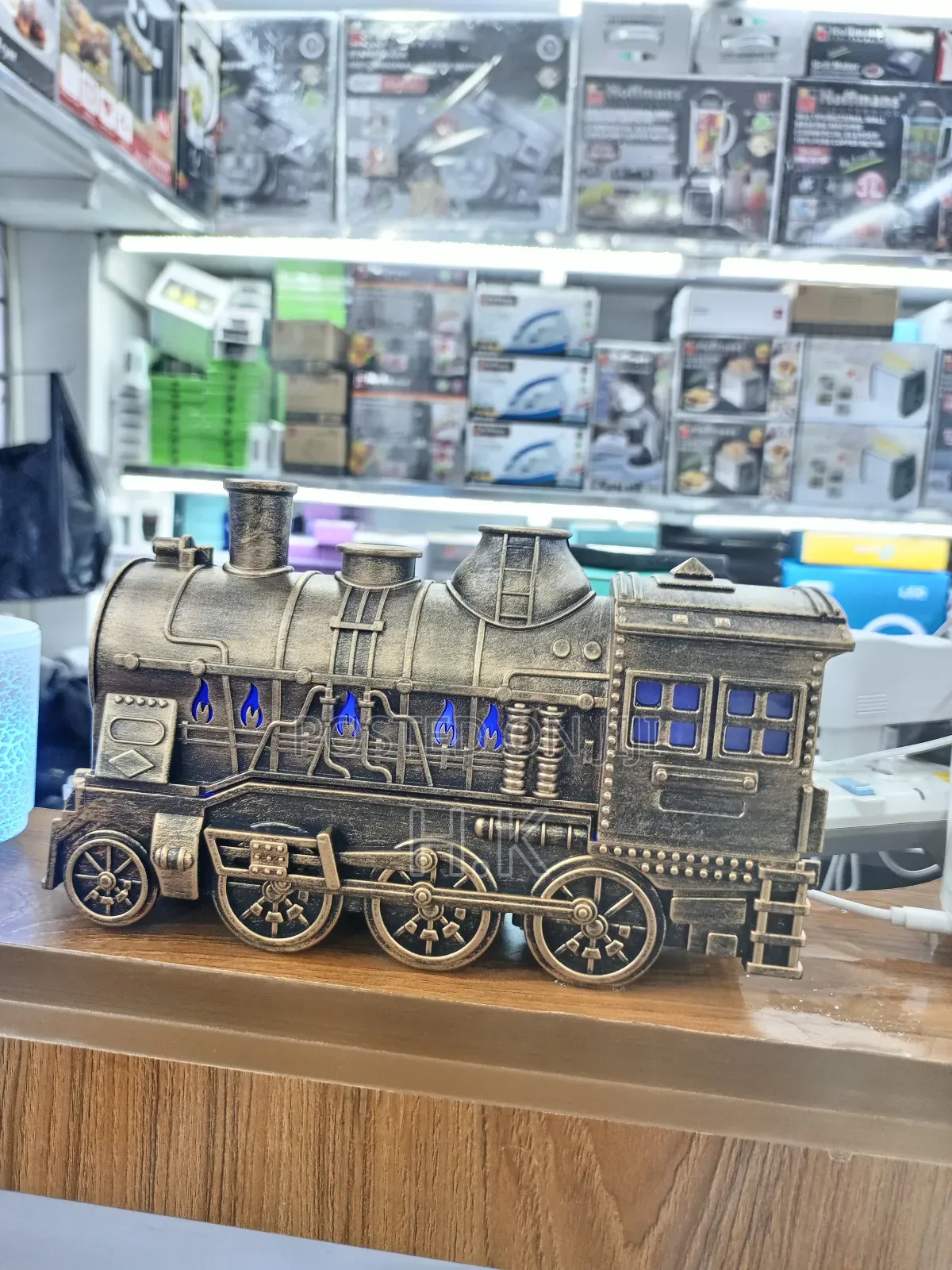Holdmay Aroma Diffuser, the Cannon Train Aroma, Model Kp-2100.