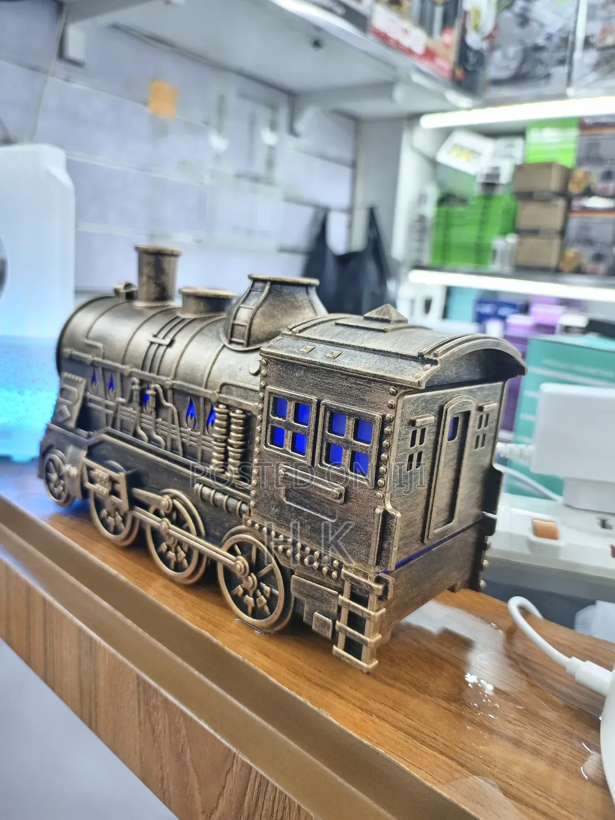 Holdmay Aroma Diffuser, the Cannon Train Aroma, Model Kp-2100.