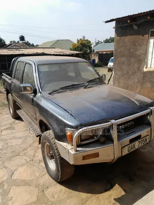 Toyota Hilux 1998 Gray