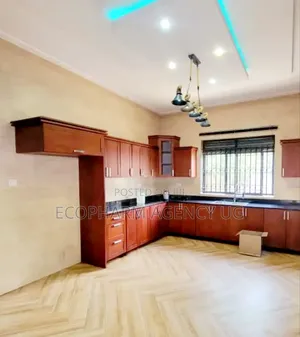 5bdrm Duplex in Kira, Central Division for sale