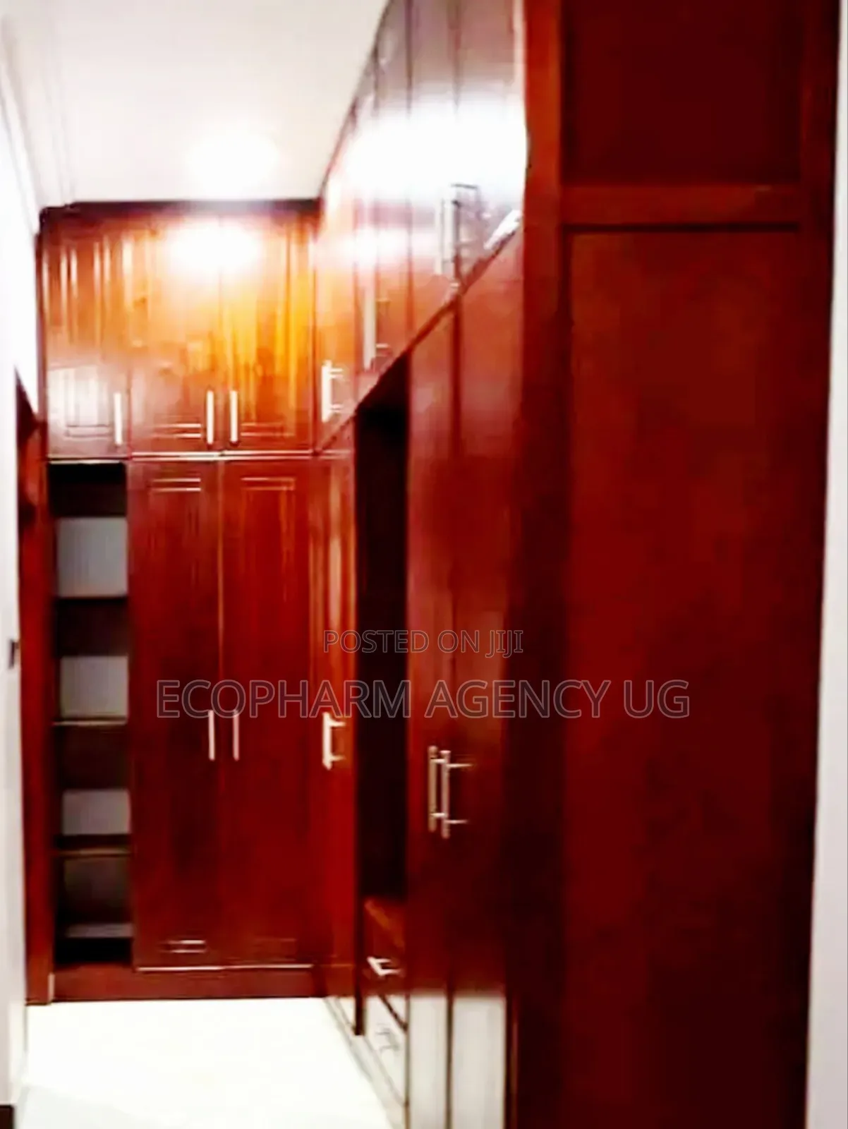 5bdrm Duplex in Kira, Central Division for sale
