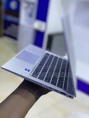 New Laptop HP EliteBook 830 G8 32GB Intel Core I7 SSD 512GB