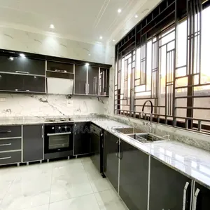 5bdrm Duplex in Kira, Central Division for sale