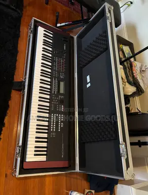 Professional Yamaha Moxf8 Piano Keyboard 88 Weighted Keys, With Case