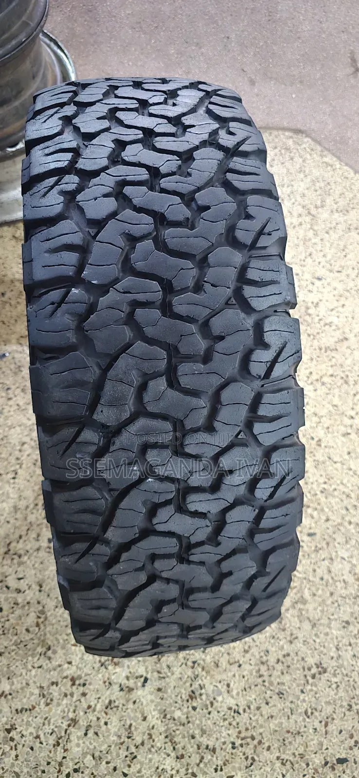 265/65r17 Original Bf Goodrich Slightly Used