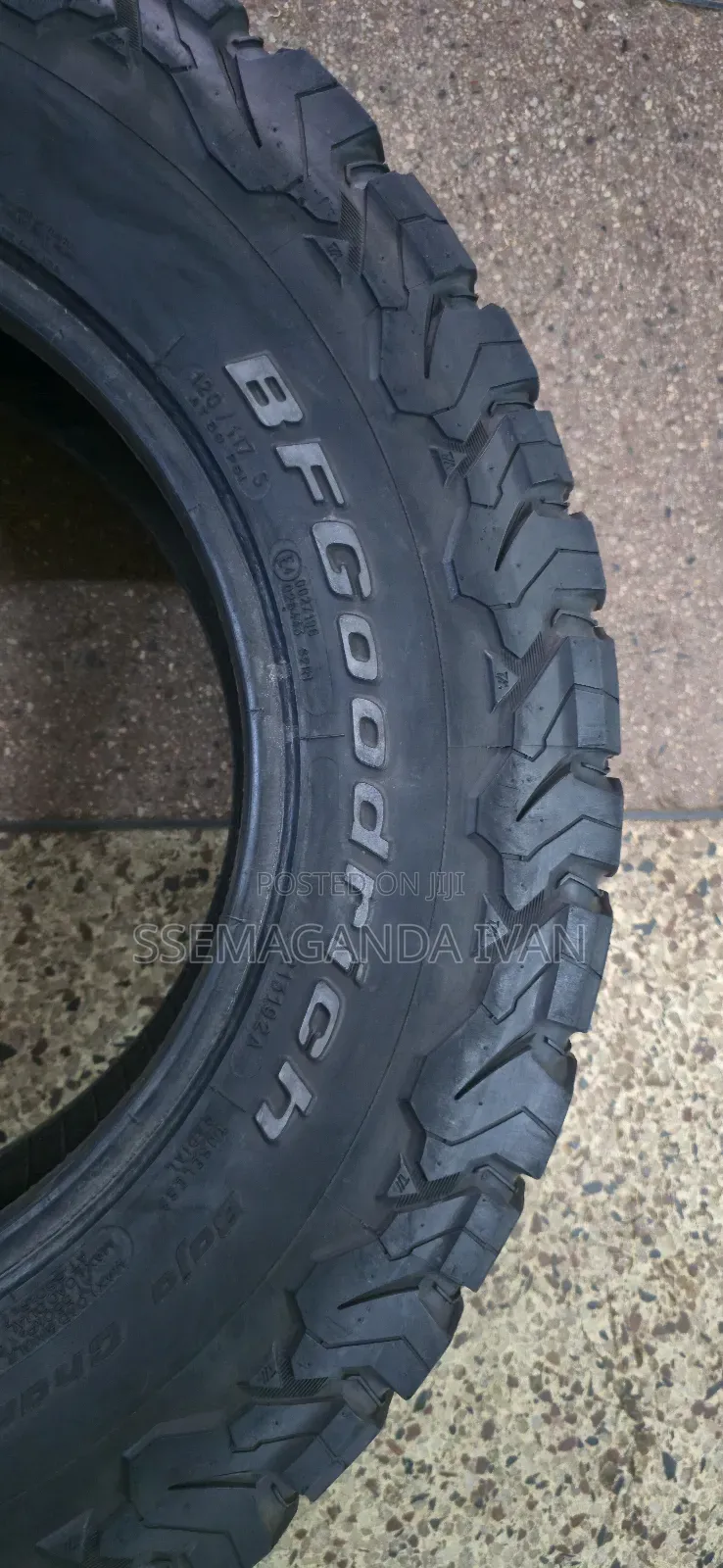 265/65r17 Original Bf Goodrich Slightly Used