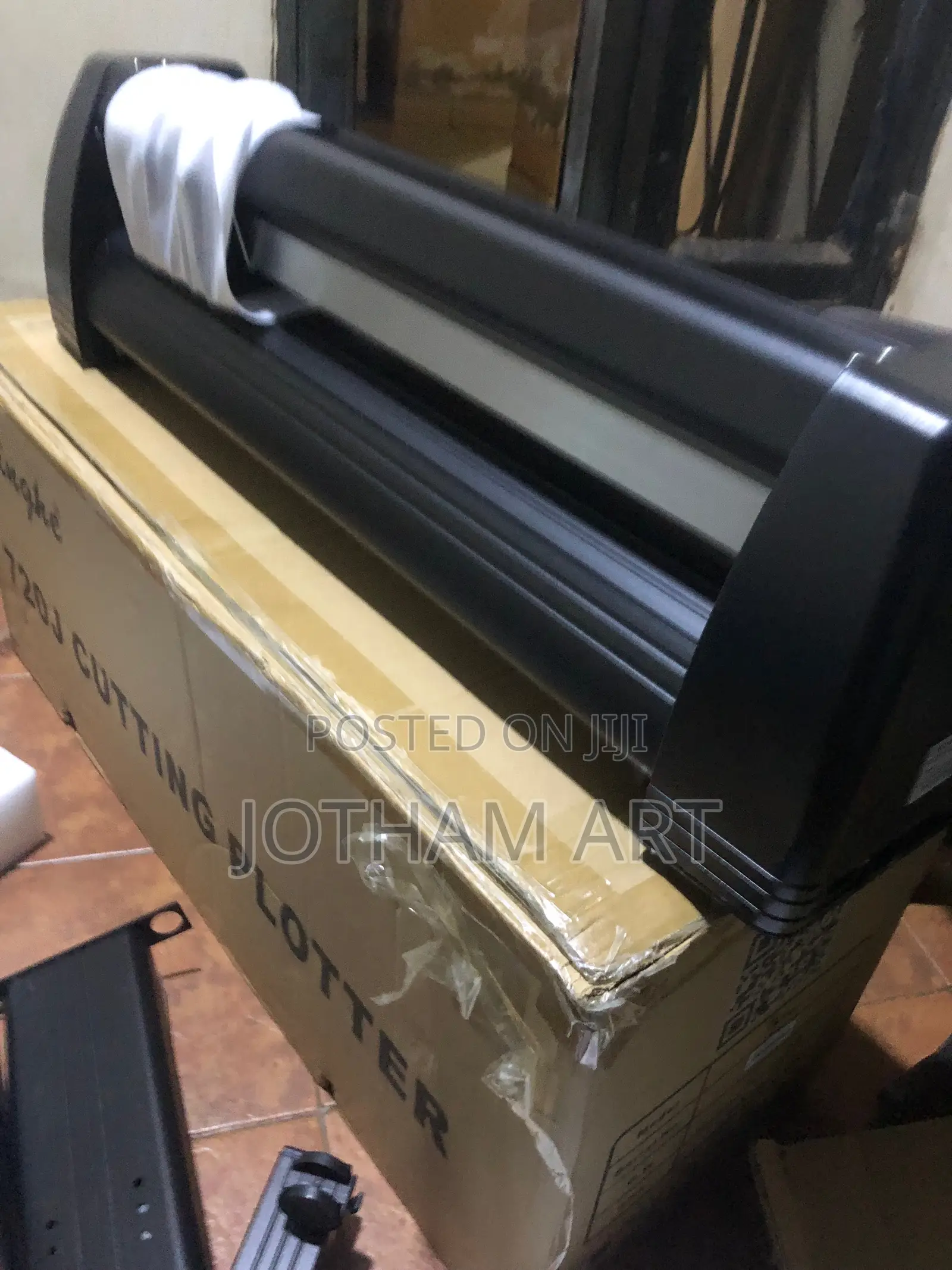 Yh-720j Cutting Plotter Model 2ft Size