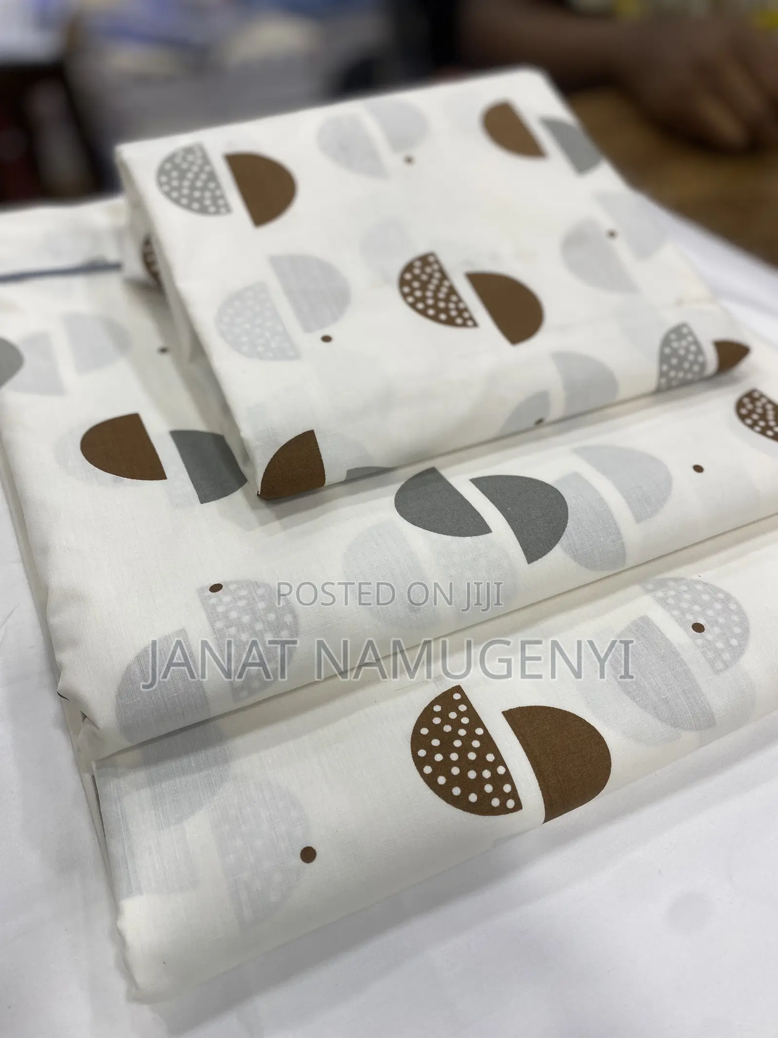 White Brown Circular Design Bedsheets