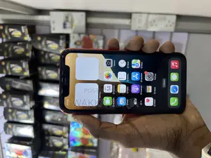 Apple iPhone 11 64 GB Red