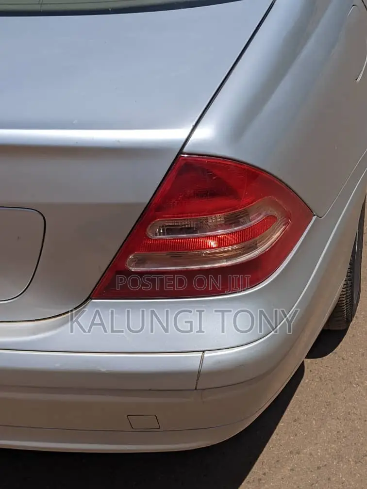 Mercedes-Benz C200 2000 Silver