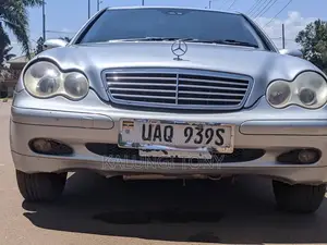 Mercedes-Benz C200 2000 Silver