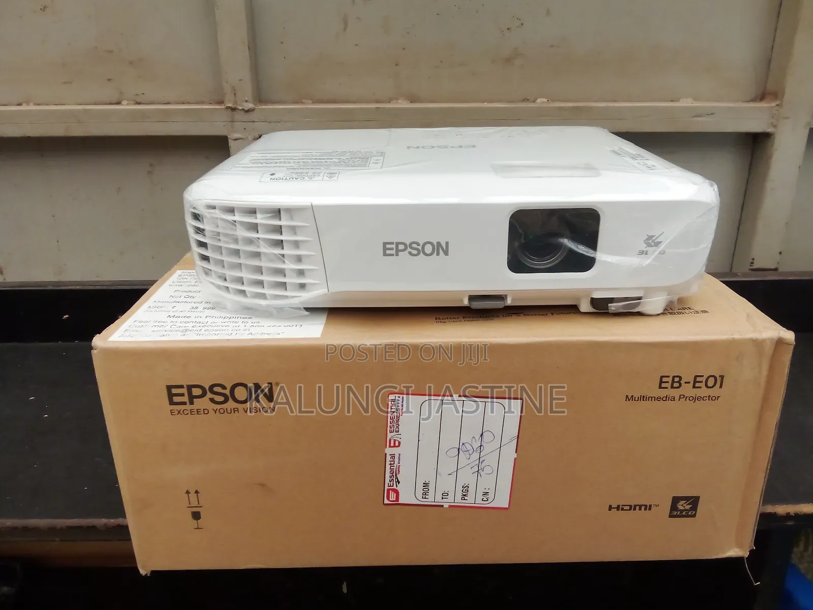 Epson Eb-E01