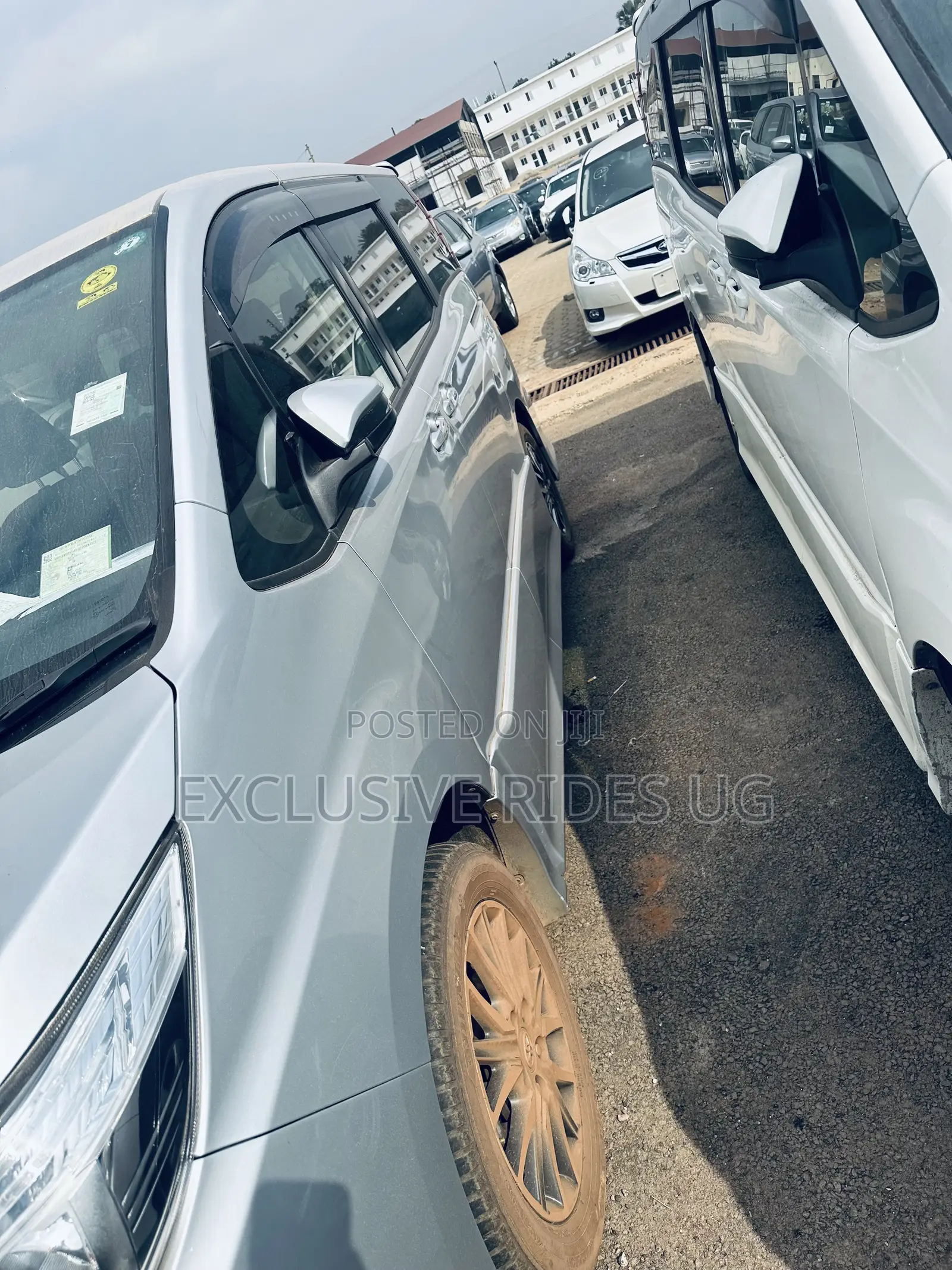 Toyota Noah 2.0 FWD (8 Seater) 2016 Silver