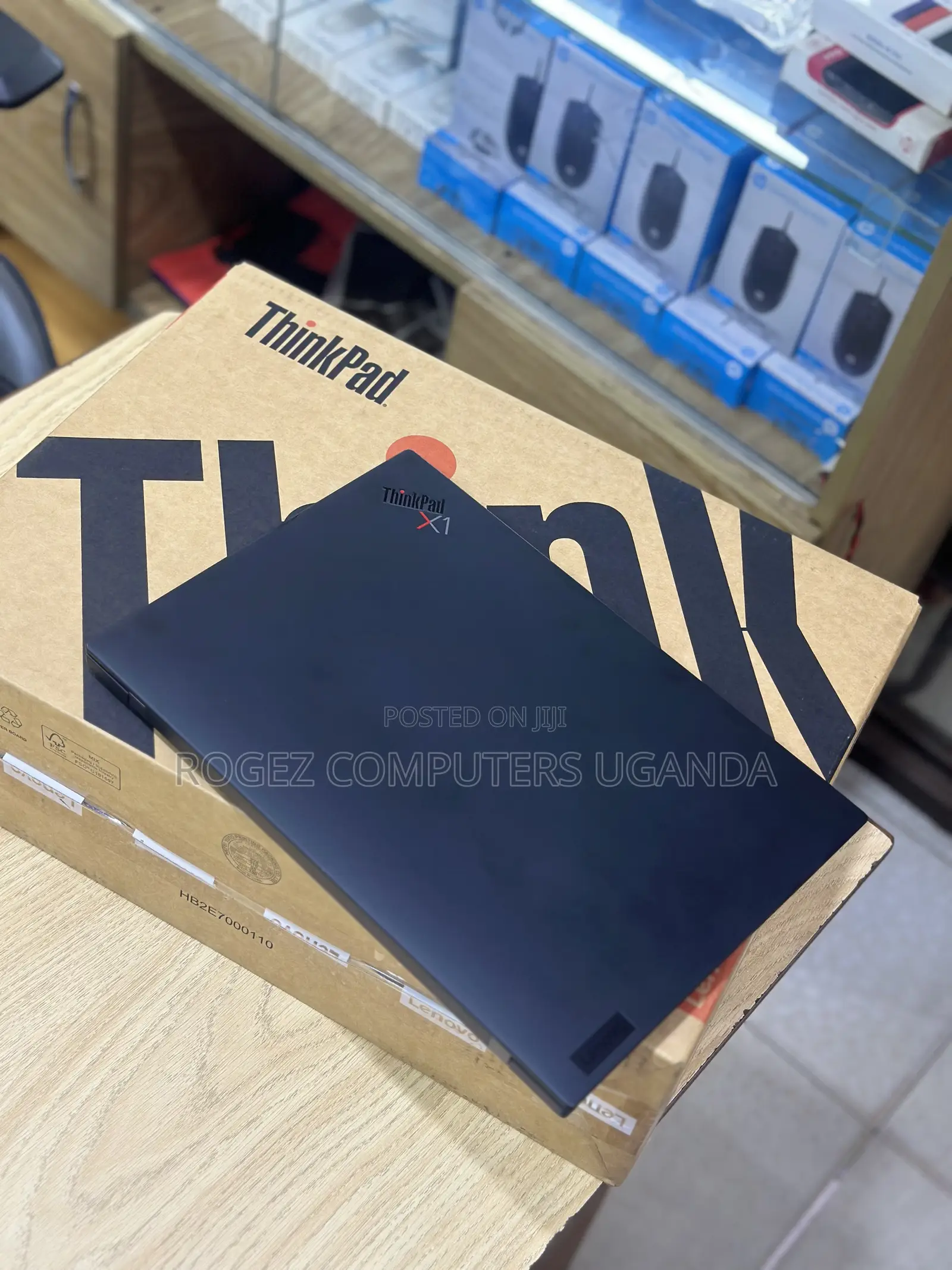 New Laptop Lenovo ThinkPad X1 Carbon Gen11 16GB Intel Core I7 SSD 512GB