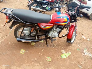 Bajaj Boxer 125 2024 Red