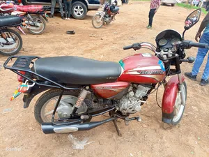 Bajaj Boxer 2016 Red