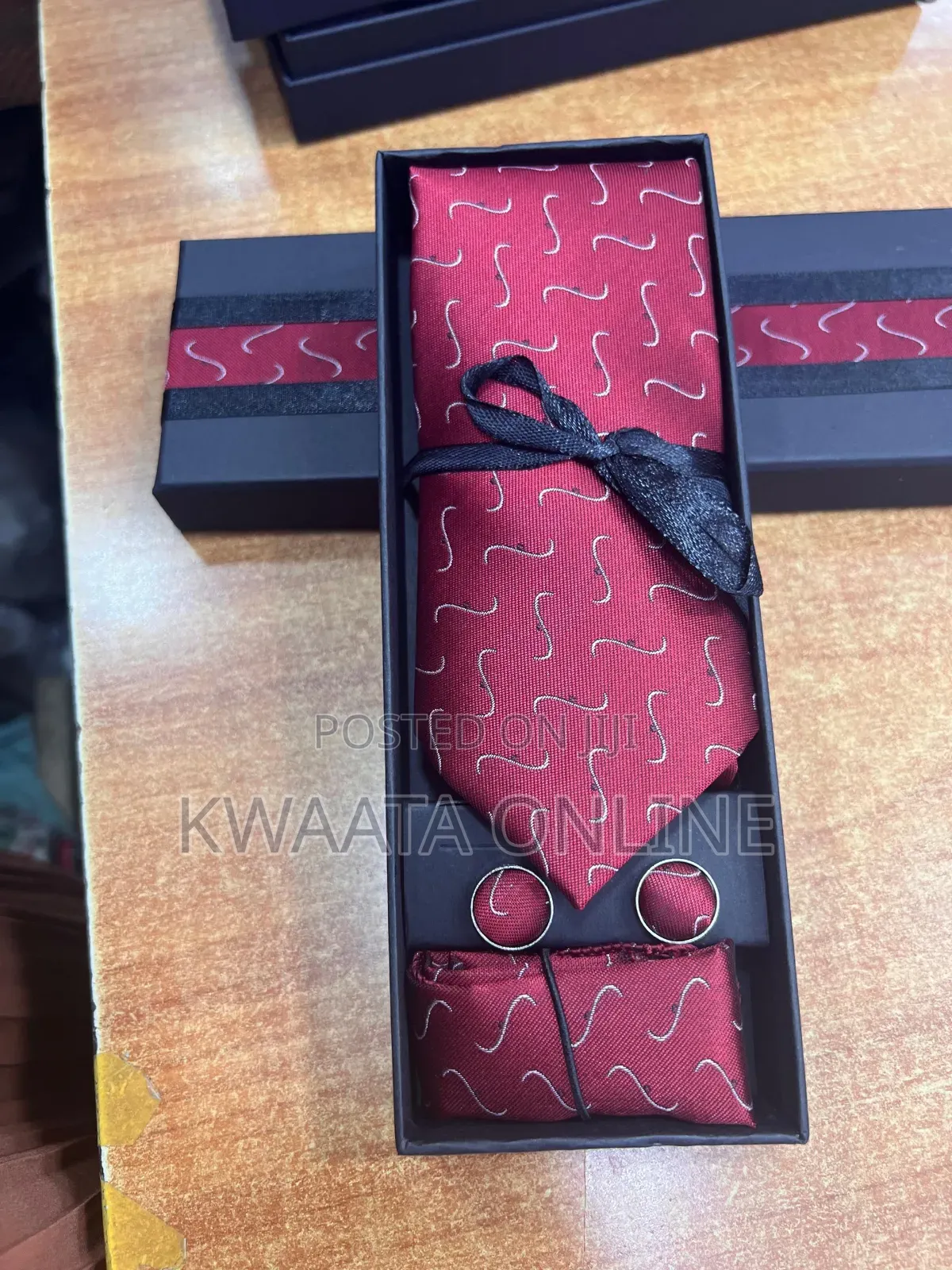 Men's Tie, Handkerchief and Cufflinks Set -Classic, Elegant