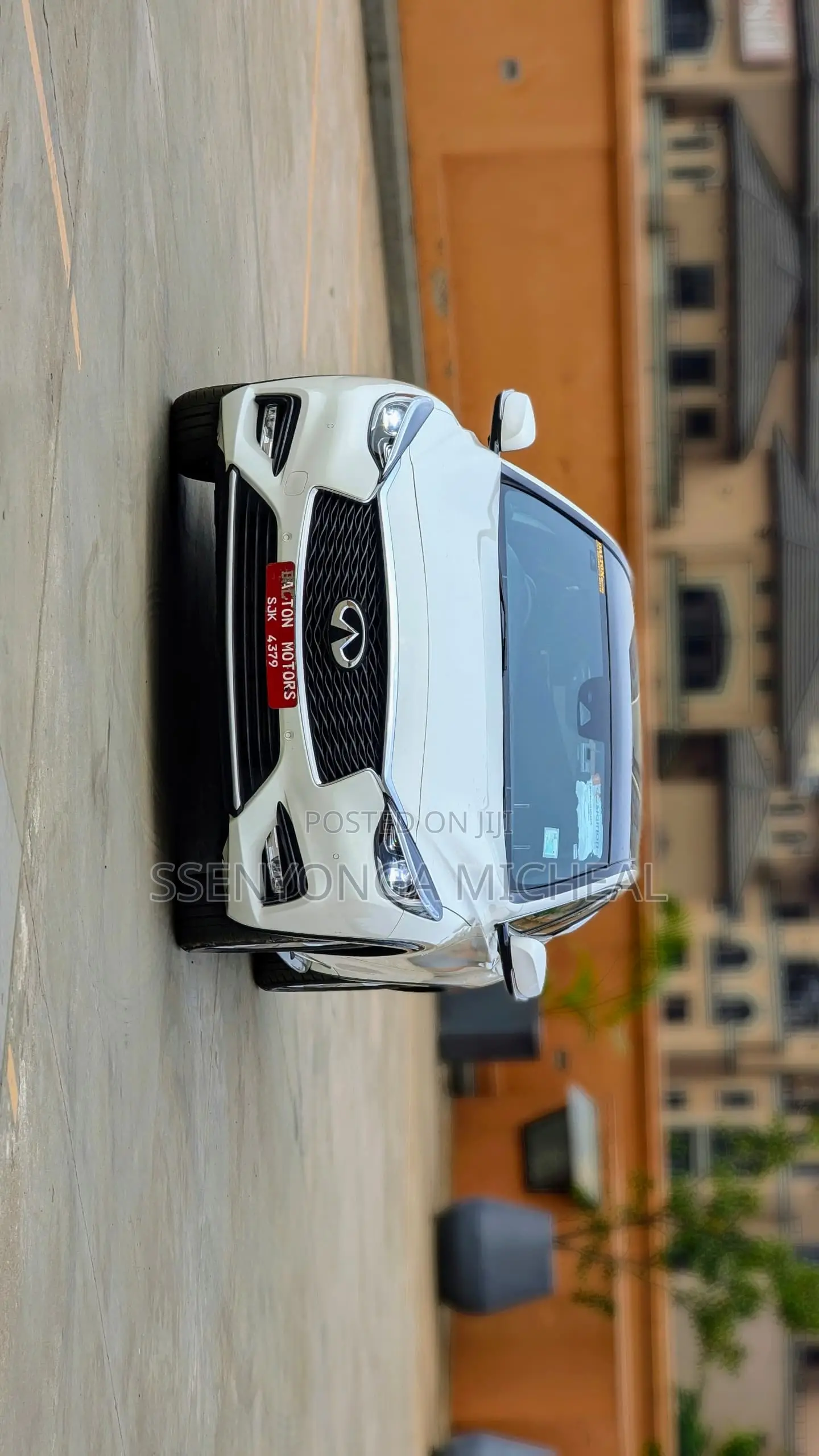Infiniti Q30 2017 White