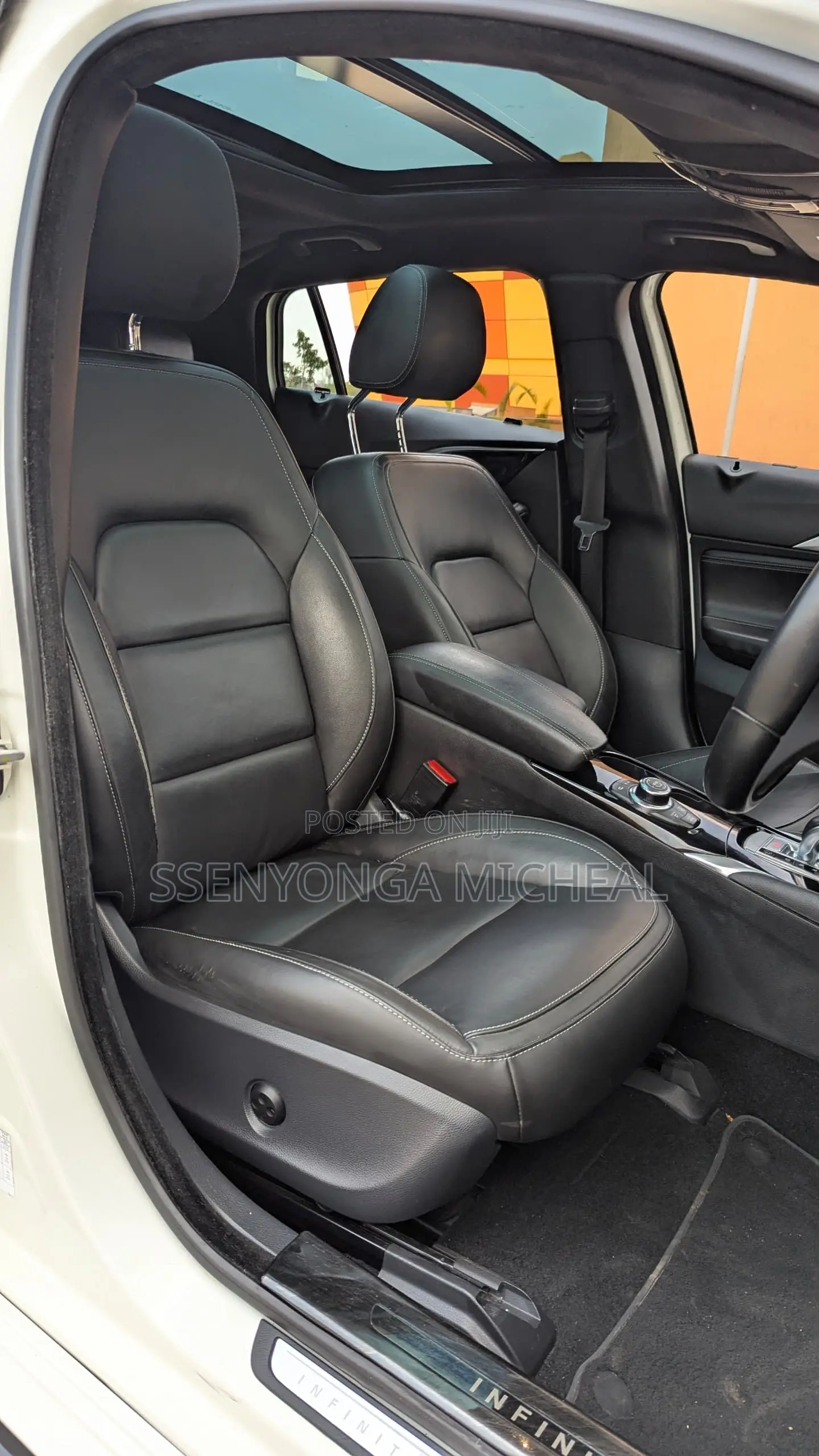 Infiniti Q30 2017 White