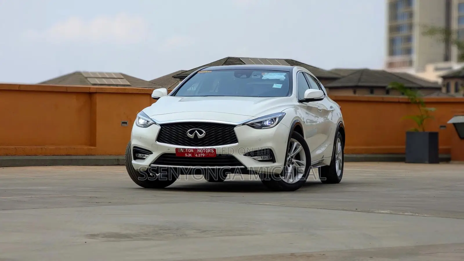 Infiniti Q30 2017 White