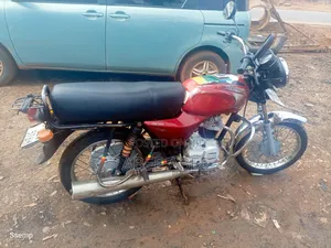 Bajaj Boxer 100 2024 Red