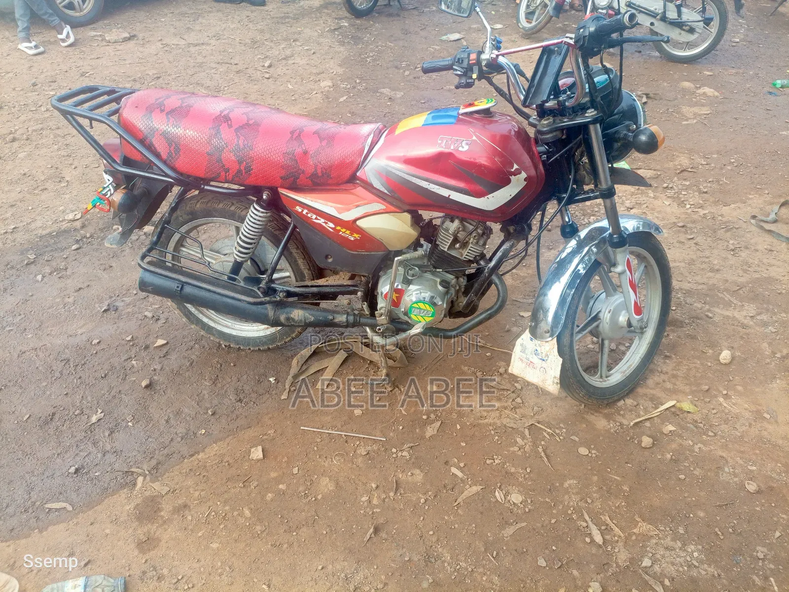 TVS HLX 125 2024 Red