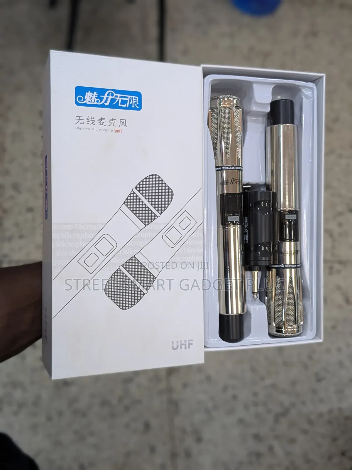 Metallic Wireless Uhf Rechargeable Microphone