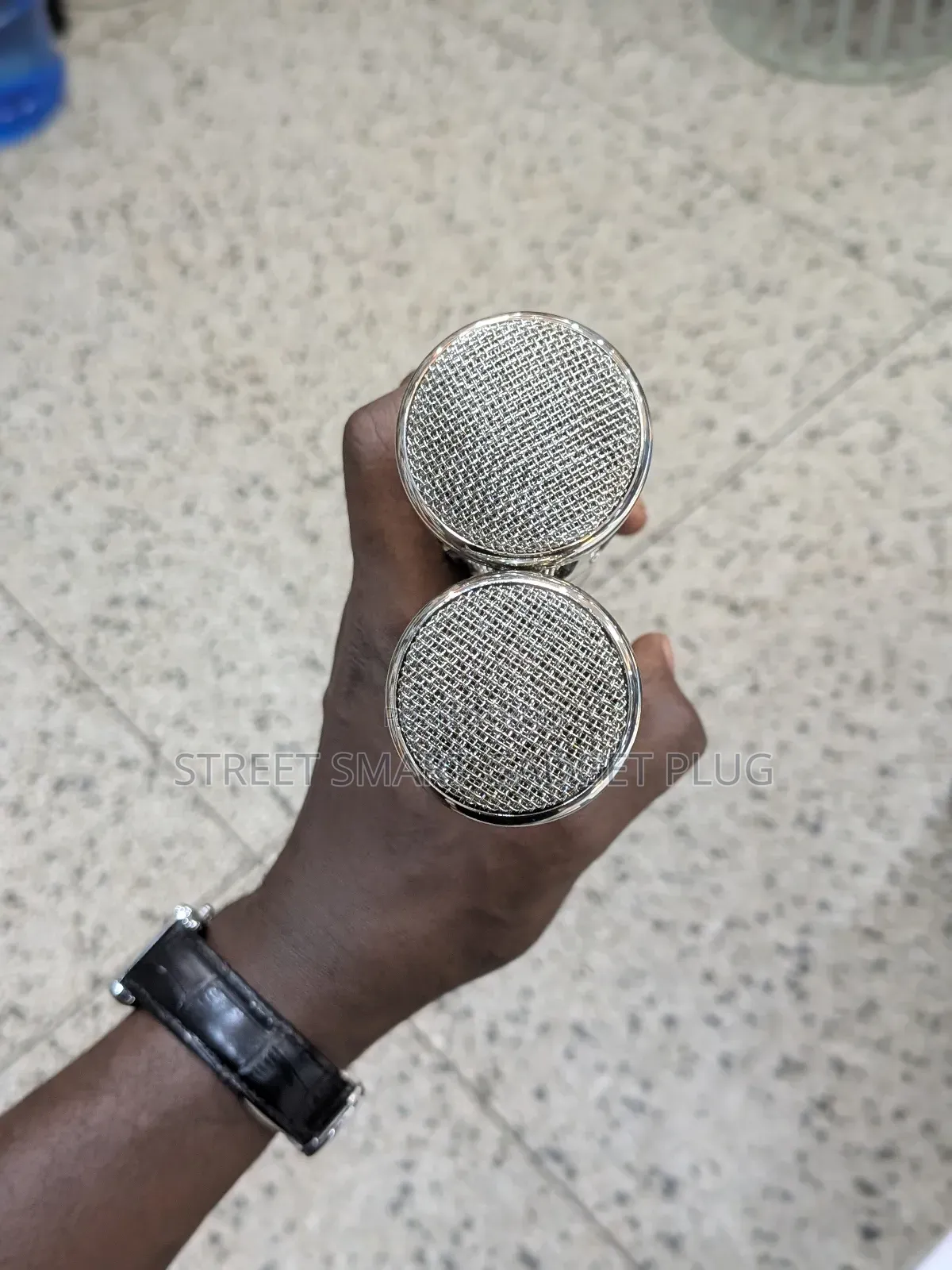 Metallic Wireless Uhf Rechargeable Microphone