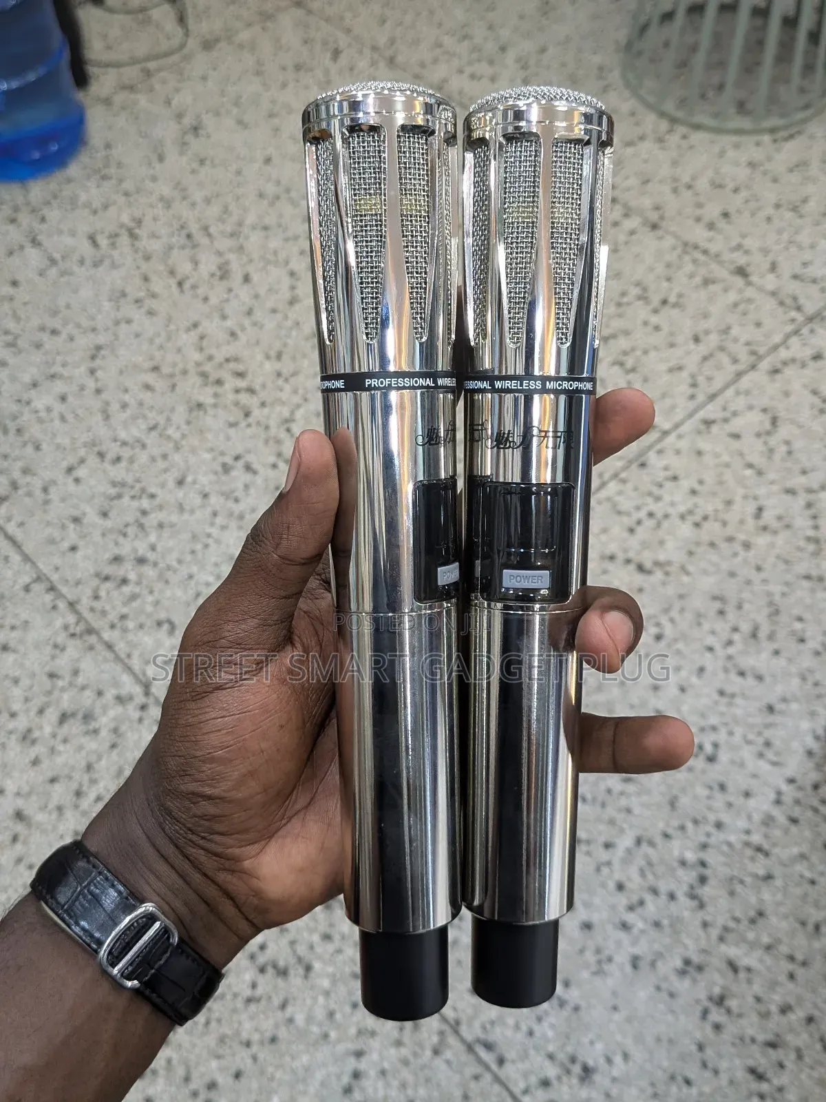 Metallic Wireless Uhf Rechargeable Microphone