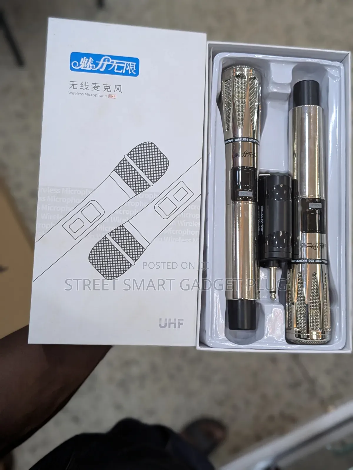 Metallic Wireless Uhf Rechargeable Microphone