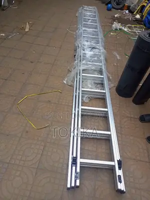 12 Meters Sliding Ladder 38.4 Feet