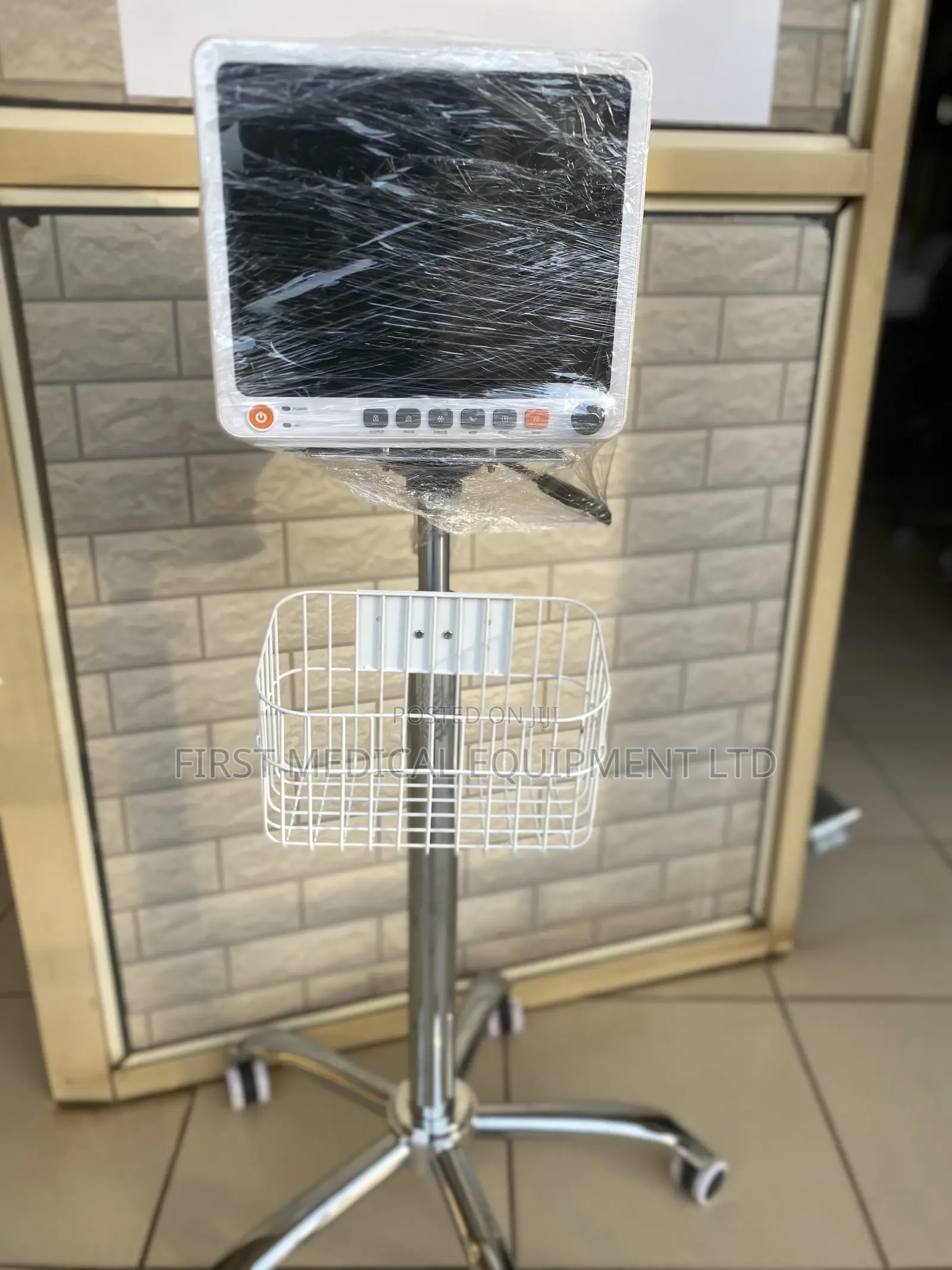 6 Parameter Patient Monitor