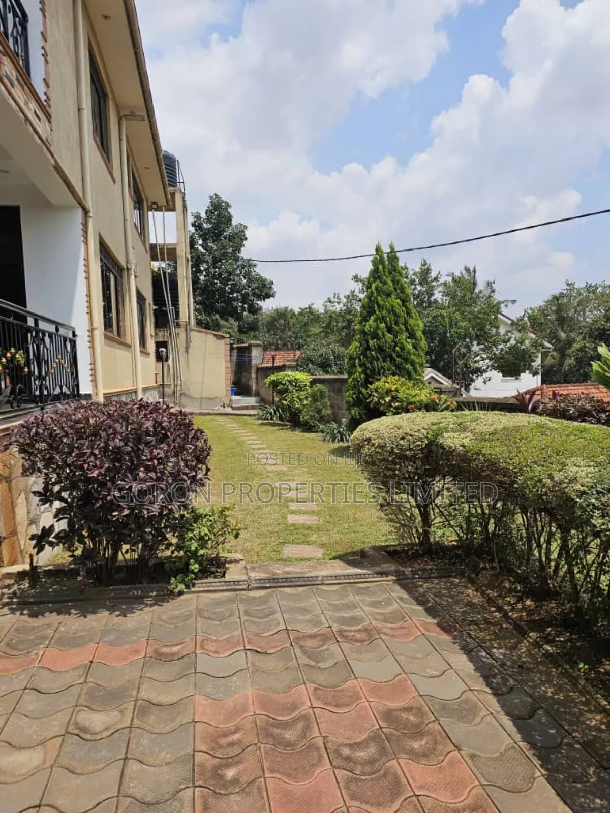 Furnished 4bdrm Maisonette in Bahai Estate, Central Division for rent