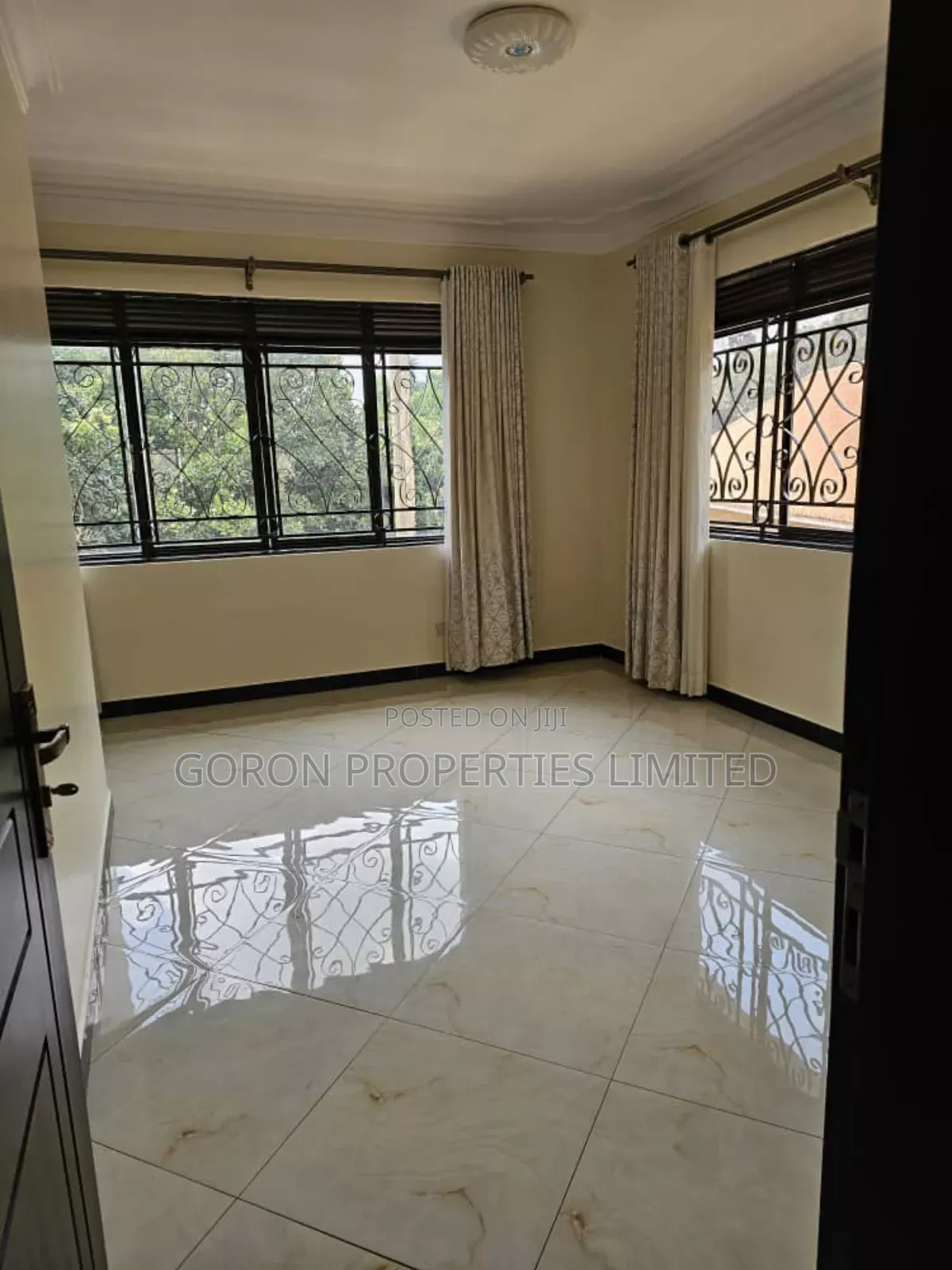Furnished 4bdrm Maisonette in Bahai Estate, Central Division for rent