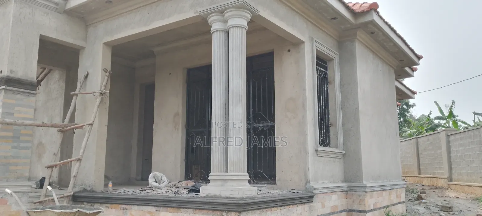 Column Designs in Greek Touch