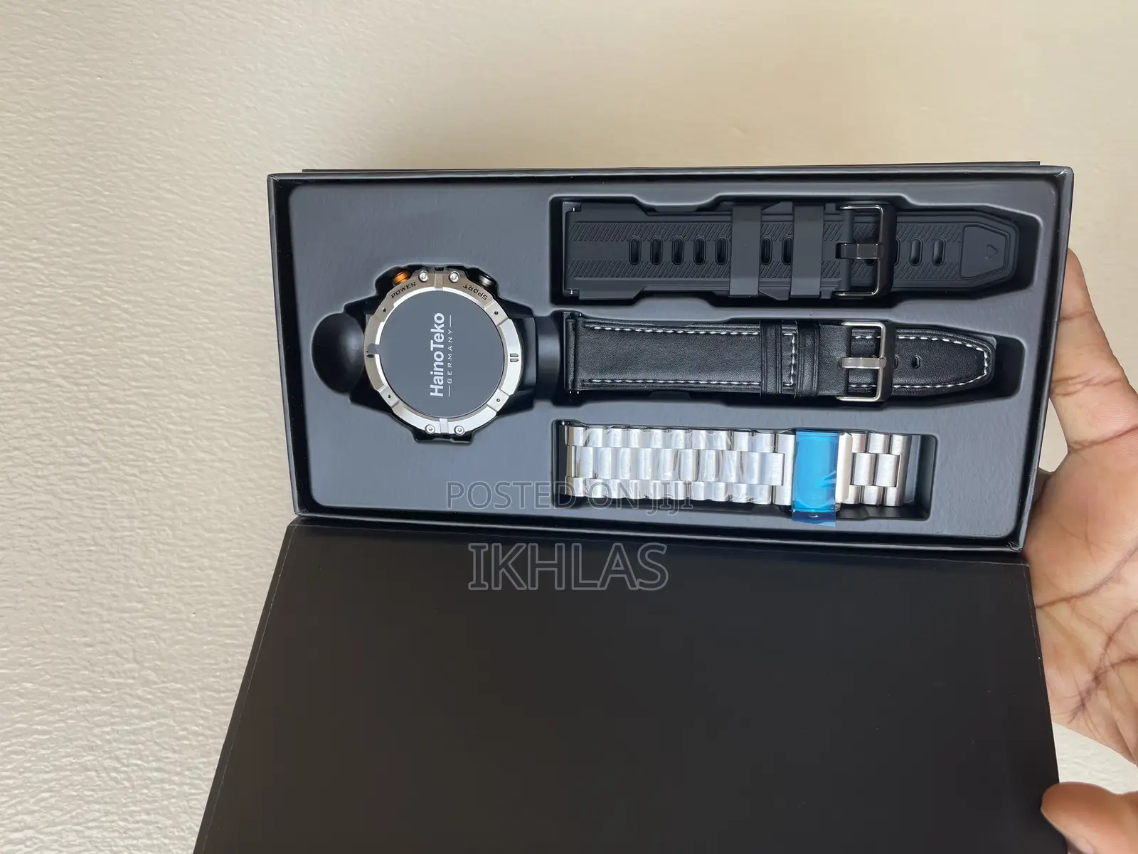 Hainoteko Rw58 Smartwatch Scratch Resistant Display With 3 Set Strap