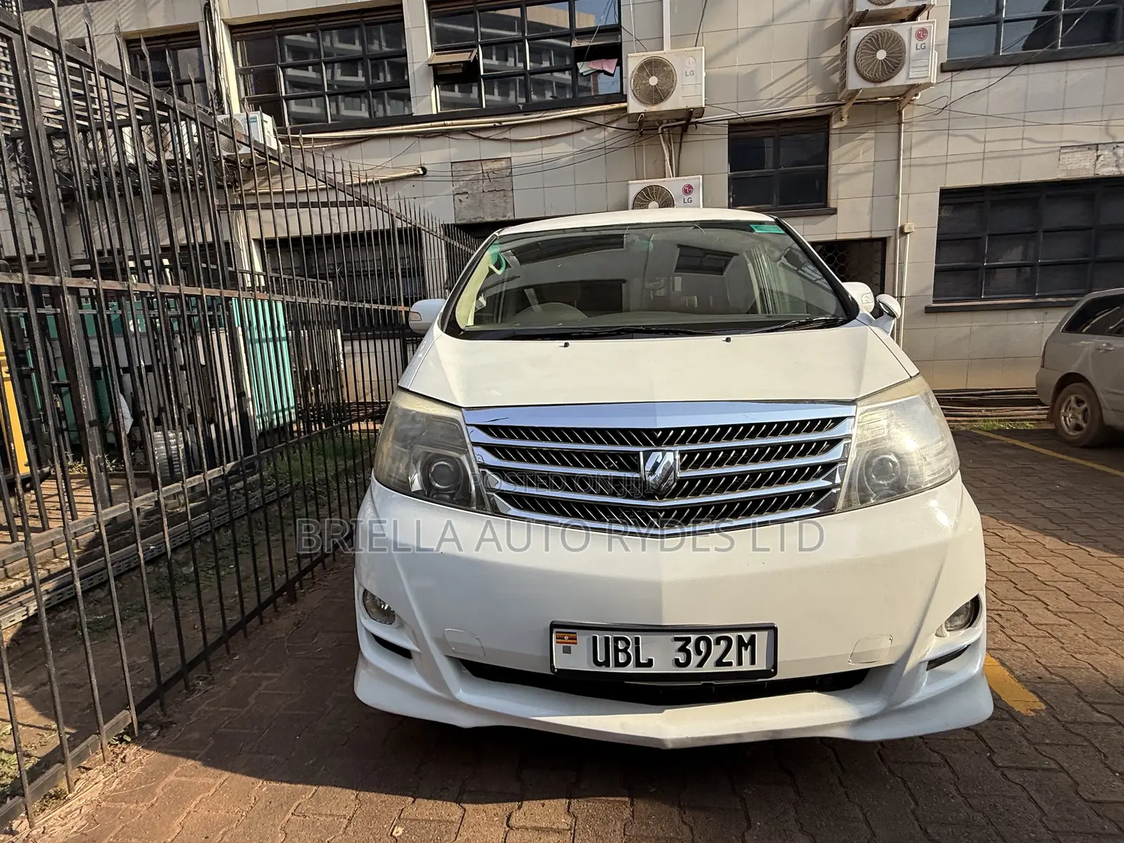 Toyota Alphard 2008 Silver
