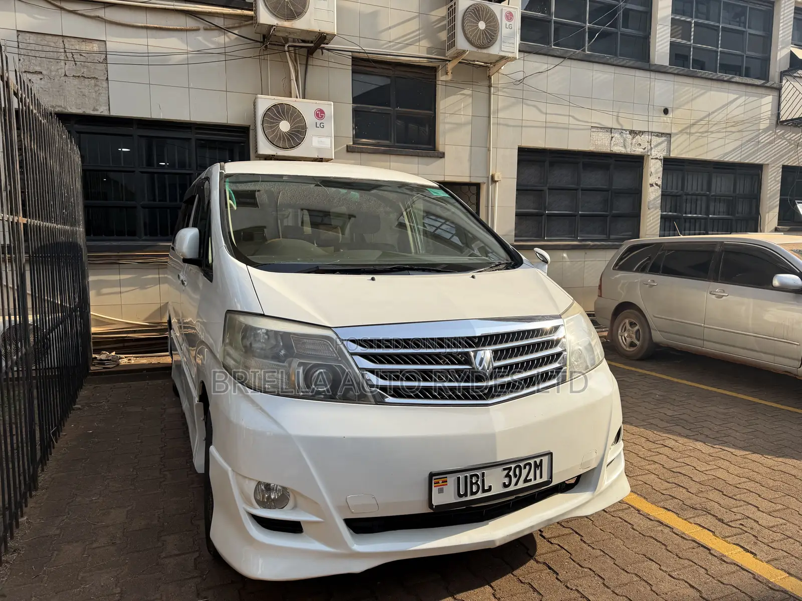 Toyota Alphard 2008 Silver