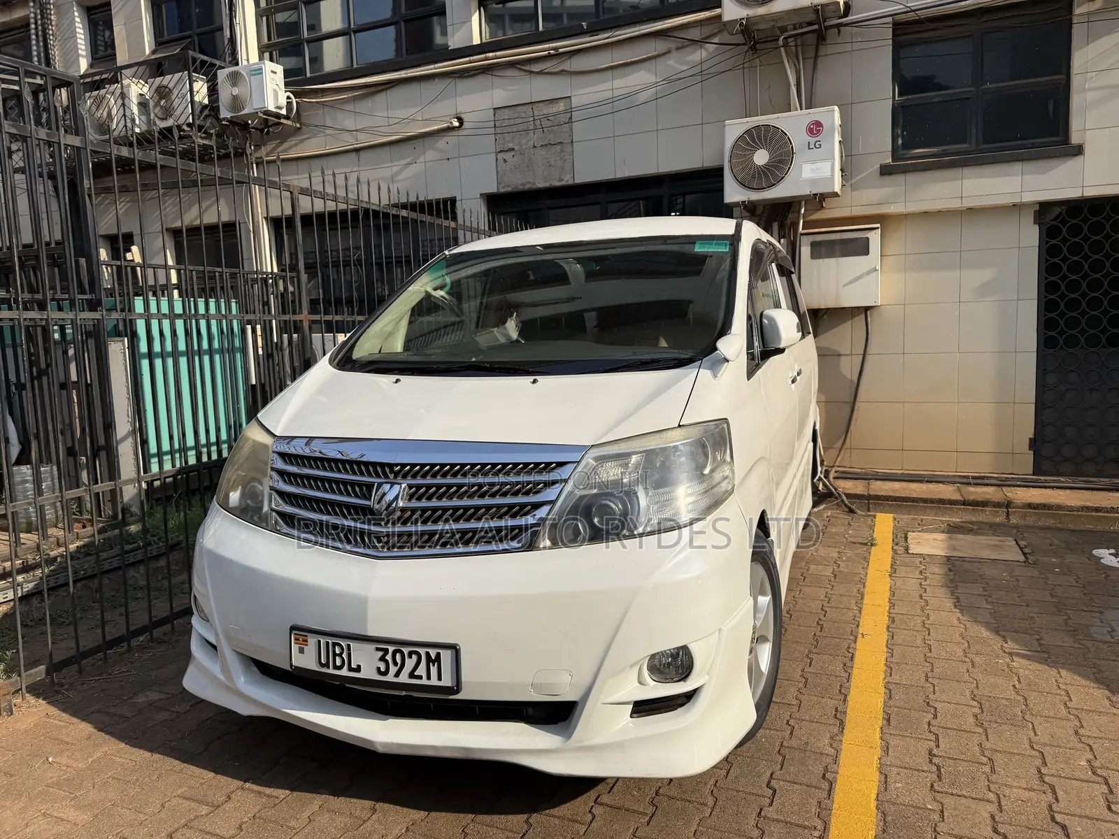 Toyota Alphard 2008 Silver