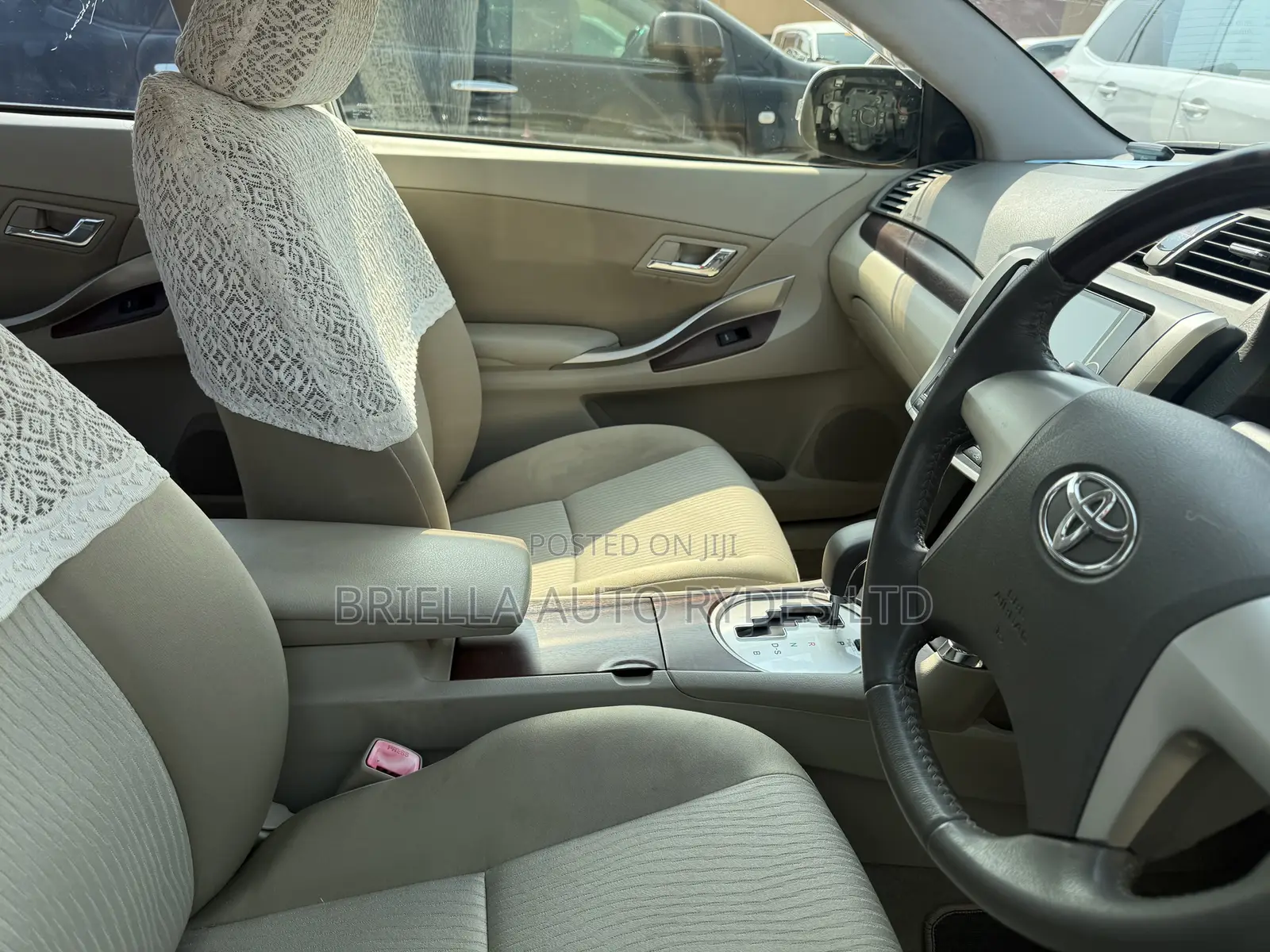 Toyota Premio 2013 White