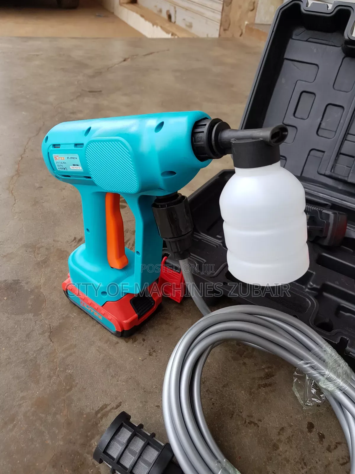 Cordless Pressure Washer