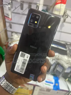 Sharp Aquos zero6 128 GB Black