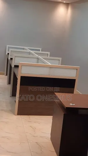 Six Seater Working Station