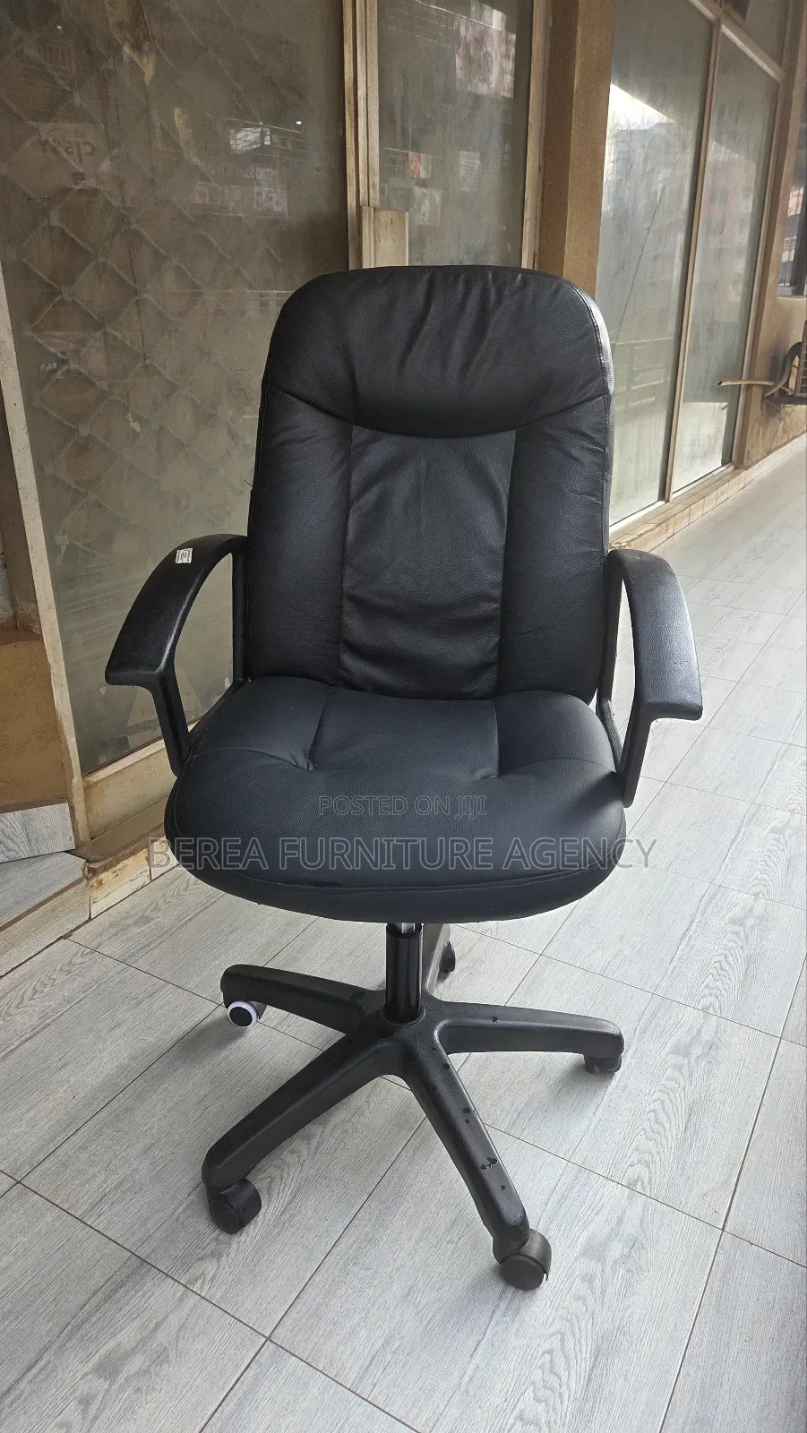 Pure Leather Short Back Mh Chair