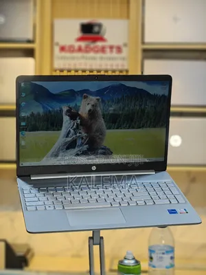 Laptop HP 15-Dy2075tg 8GB Intel Core I5 HDD+SSD 256GB