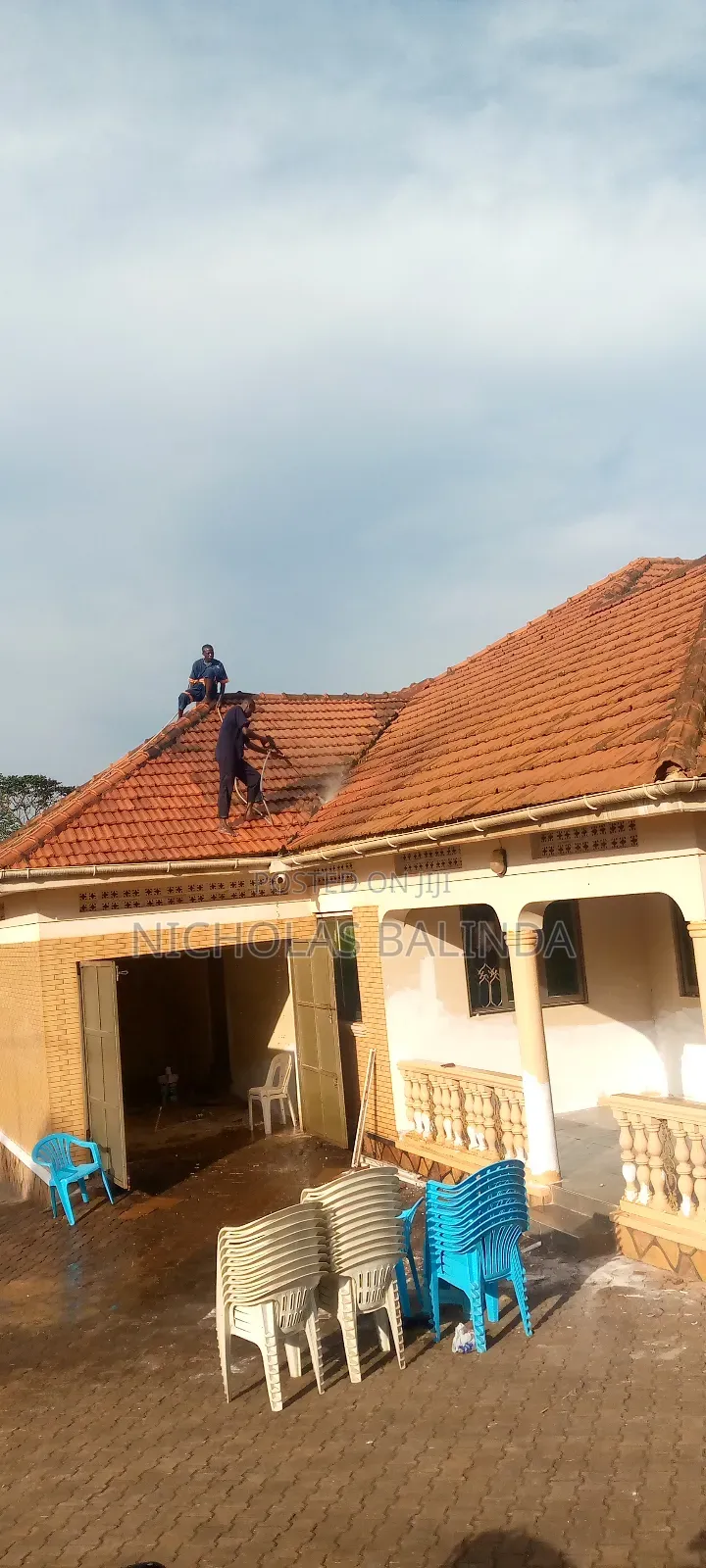 Roof Tiles Cleaning