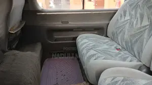 Toyota Grand HiAce 2001 Blue